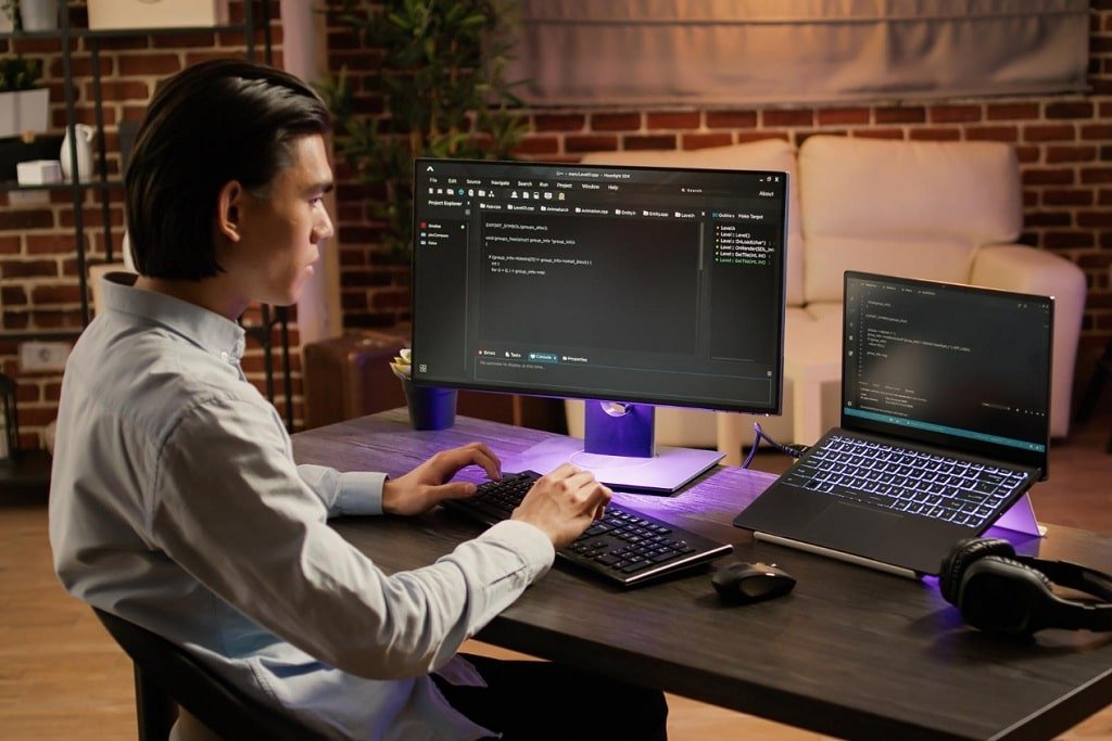 7 Reasons to Choose Python for AI App Development - ITInfosysUK